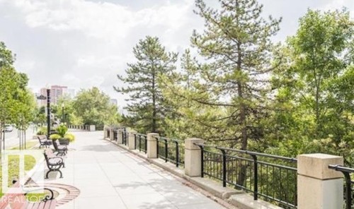 4C 10050 118 Street, Edmonton, AB - Outdoor