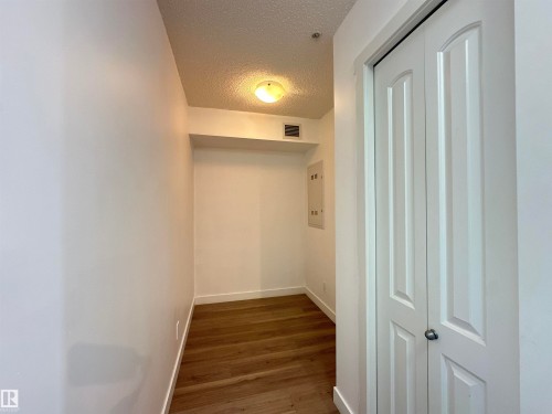 311 667 Watt Boulevard, Edmonton, AB - Indoor Photo Showing Other Room