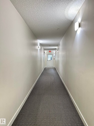 311 667 Watt Boulevard, Edmonton, AB - Indoor Photo Showing Other Room