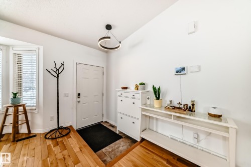 5 Dillon Place, St. Albert, AB - Indoor
