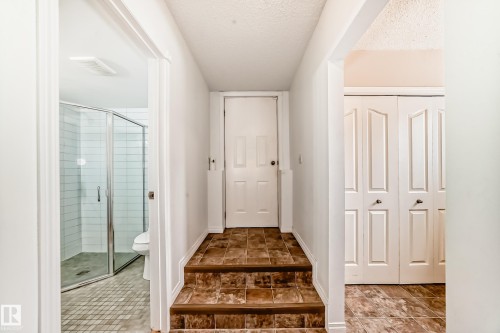 5 Dillon Place, St. Albert, AB - Indoor Photo Showing Other Room