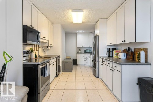 1403 9808 103 Street, Edmonton, AB - Indoor Photo Showing Kitchen
