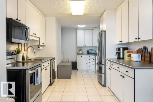 1403 9808 103 Street, Edmonton, AB - Indoor Photo Showing Kitchen