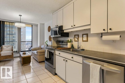 1403 9808 103 Street, Edmonton, AB - Indoor Photo Showing Kitchen