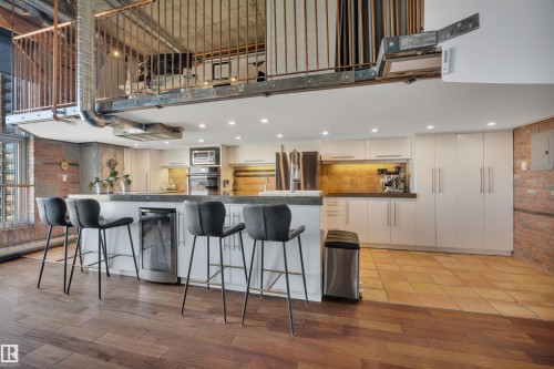1004 10179 105 Street, Edmonton, AB - Indoor Photo Showing Kitchen