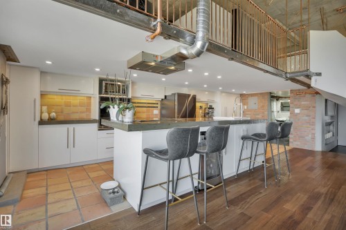 1004 10179 105 Street, Edmonton, AB - Indoor Photo Showing Kitchen With Upgraded Kitchen