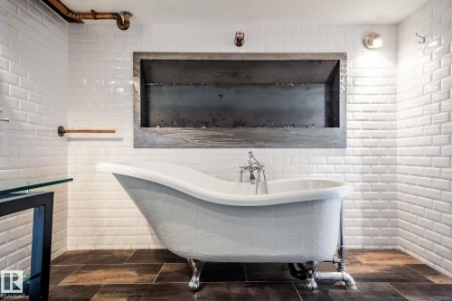 1004 10179 105 Street, Edmonton, AB - Indoor Photo Showing Living Room With Fireplace