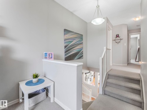 2354 Taylor Close, Edmonton, AB - Indoor Photo Showing Other Room