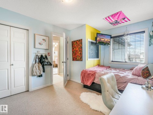 2354 Taylor Close, Edmonton, AB - Indoor Photo Showing Bedroom