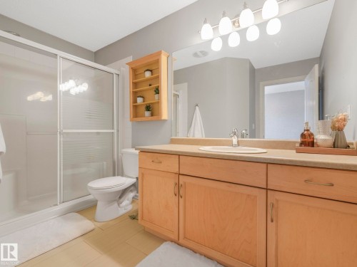2354 Taylor Close, Edmonton, AB - Indoor Photo Showing Bathroom