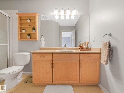 2354 Taylor Close, Edmonton, AB - Indoor Photo Showing Bathroom