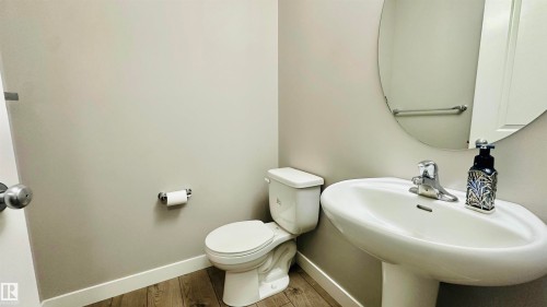 1105 33A Street, Edmonton, AB - Indoor Photo Showing Bathroom