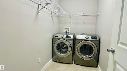 1105 33A Street, Edmonton, AB - Indoor Photo Showing Laundry Room
