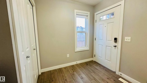 1105 33A Street, Edmonton, AB - Indoor Photo Showing Other Room