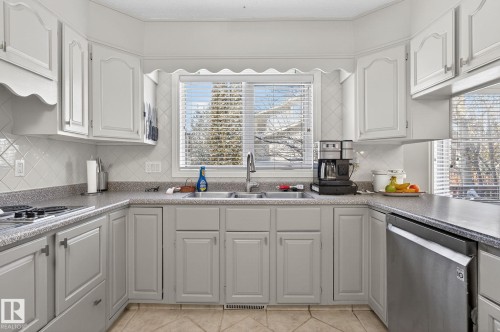 5604 174 Street, Edmonton, AB - Indoor Photo Showing Kitchen With Double Sink