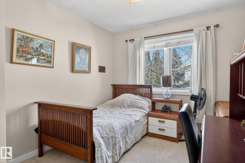 5604 174 Street, Edmonton, AB - Indoor Photo Showing Bedroom