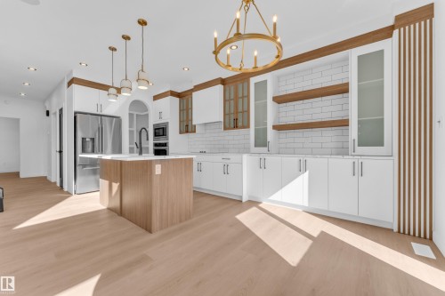 4 Grayson Green, Stony Plain, AB - Indoor Photo Showing Kitchen With Upgraded Kitchen