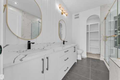 4 Grayson Green, Stony Plain, AB - Indoor Photo Showing Bathroom