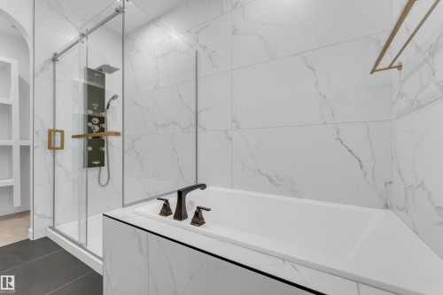 4 Grayson Green, Stony Plain, AB - Indoor Photo Showing Bathroom