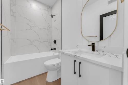 4 Grayson Green, Stony Plain, AB - Indoor Photo Showing Bathroom