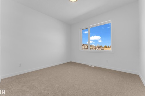 4 Grayson Green, Stony Plain, AB - Indoor Photo Showing Other Room