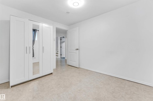 18403 55 Avenue, Edmonton, AB - Indoor Photo Showing Other Room