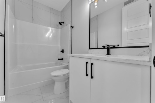 4310 36 St, Beaumont, AB - Indoor Photo Showing Bathroom
