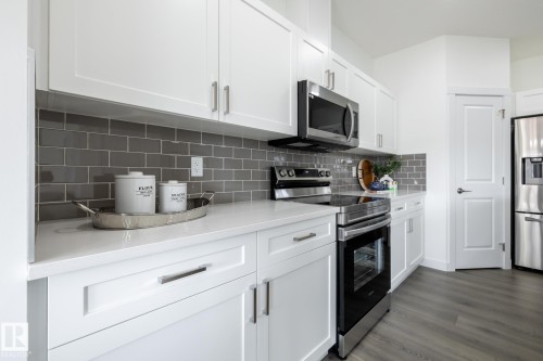 140 Lemon Close, Spruce Grove, AB - Indoor Photo Showing Kitchen
