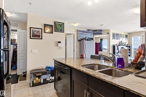 2302 4 Augustine Crescent, Sherwood Park, AB - Indoor Photo Showing Kitchen With Double Sink