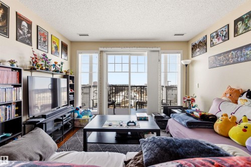2302 4 Augustine Crescent, Sherwood Park, AB - Indoor Photo Showing Living Room