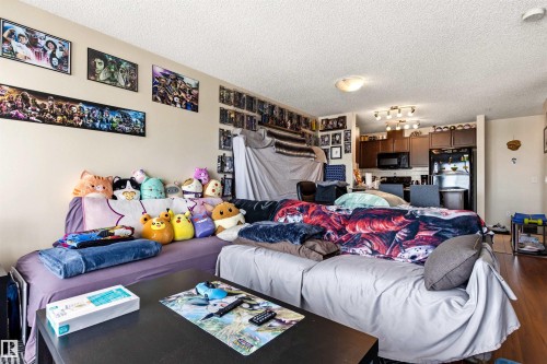2302 4 Augustine Crescent, Sherwood Park, AB - Indoor Photo Showing Living Room