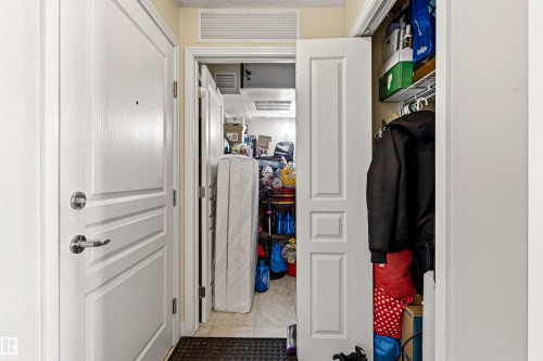 2302 4 Augustine Crescent, Sherwood Park, AB - Indoor Photo Showing Other Room