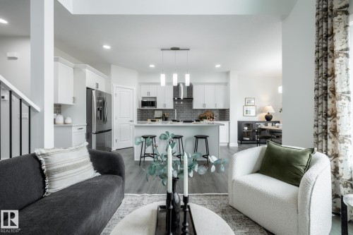 60 Lemon Close, Spruce Grove, AB - Indoor Photo Showing Living Room