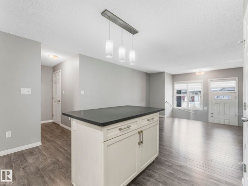 29 4029 Orchards Drive, Edmonton, AB - Indoor