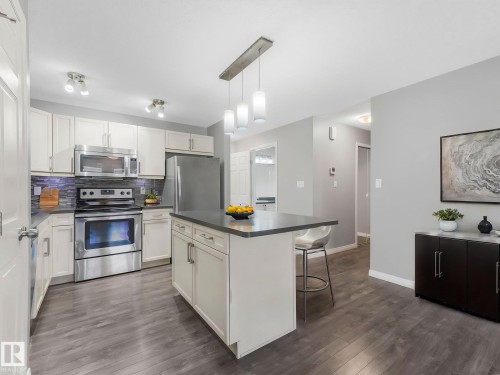 29 4029 Orchards Drive, Edmonton, AB - Indoor Photo Showing Kitchen With Stainless Steel Kitchen With Upgraded Kitchen