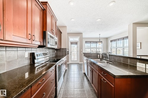 2326 Frezenberg Avenue, Edmonton, AB - Indoor Photo Showing Kitchen With Double Sink With Upgraded Kitchen