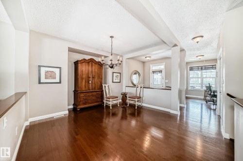 2326 Frezenberg Avenue, Edmonton, AB - Indoor