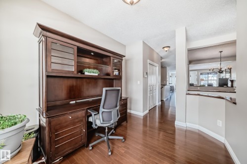 2326 Frezenberg Avenue, Edmonton, AB - Indoor Photo Showing Other Room