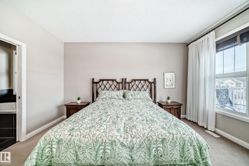 2326 Frezenberg Avenue, Edmonton, AB - Indoor Photo Showing Bedroom
