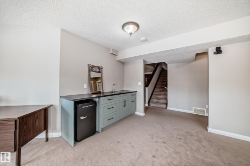 2326 Frezenberg Avenue, Edmonton, AB - Indoor