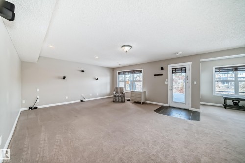 2326 Frezenberg Avenue, Edmonton, AB - Indoor Photo Showing Other Room