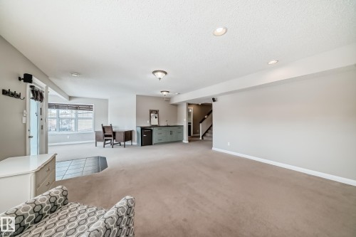 2326 Frezenberg Avenue, Edmonton, AB - Indoor