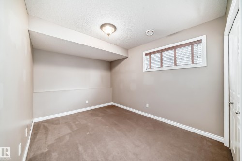 2326 Frezenberg Avenue, Edmonton, AB - Indoor Photo Showing Other Room