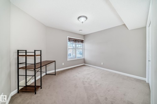 2326 Frezenberg Avenue, Edmonton, AB - Indoor Photo Showing Other Room
