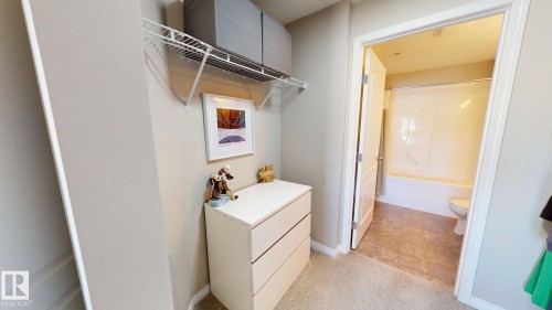 1302 9363 Simpson Drive, Edmonton, AB - Indoor