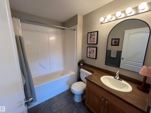 1302 9363 Simpson Drive, Edmonton, AB - Indoor Photo Showing Bathroom