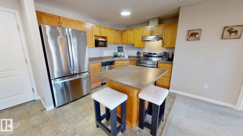 1302 9363 Simpson Drive, Edmonton, AB - Indoor Photo Showing Kitchen