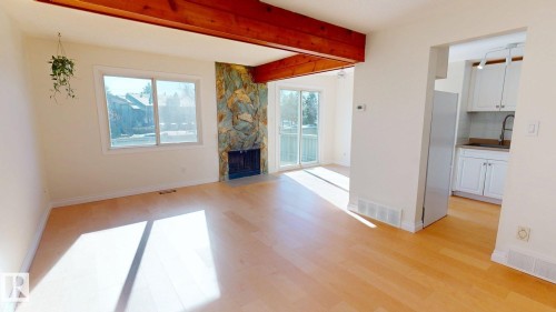 323 Willow Crest, Edmonton, AB - Indoor With Fireplace