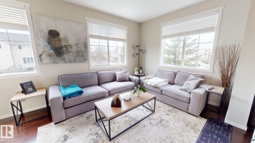 105 603 Watt Boulevard, Edmonton, AB - Indoor Photo Showing Living Room