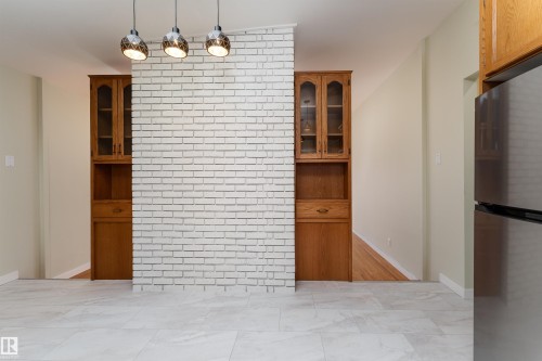 9523 134 Avenue, Edmonton, AB - Indoor